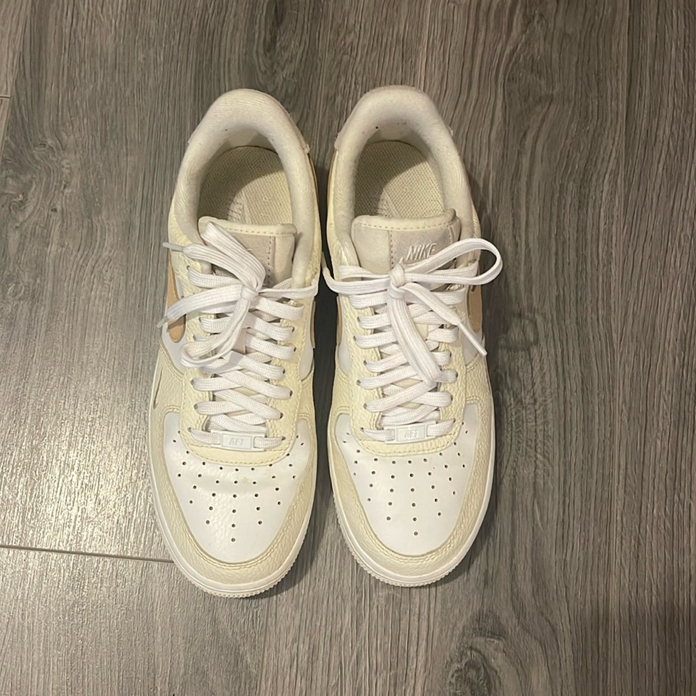 Nike Air Force 1 size 9
